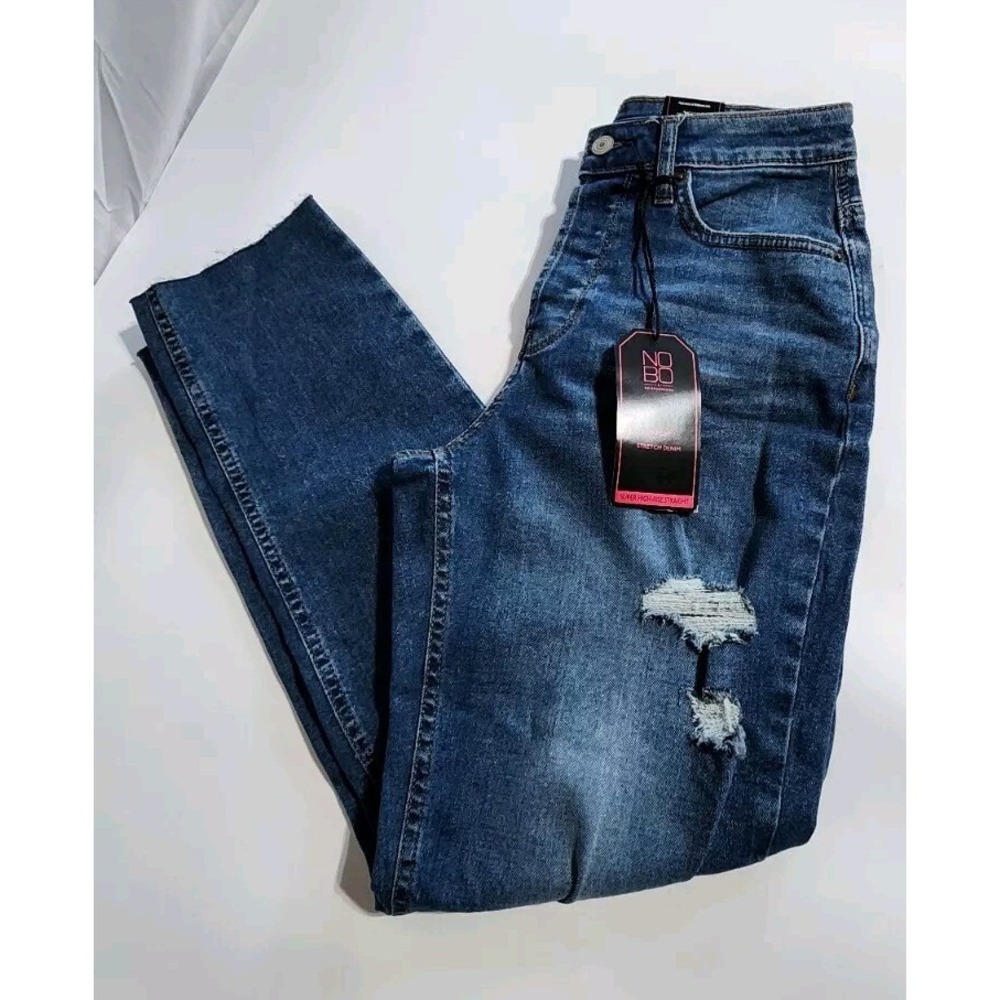 No Boundaries  90s Boyfriend Jeans Size 3. Blue Color.  New with Tags